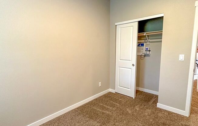 3 beds, 2.5 baths, 1,026 sqft, $2,310, Unit 4616