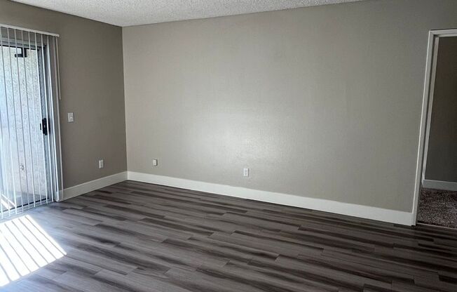 1 bed, 1 bath, 714 sqft, $1,825, Unit 094