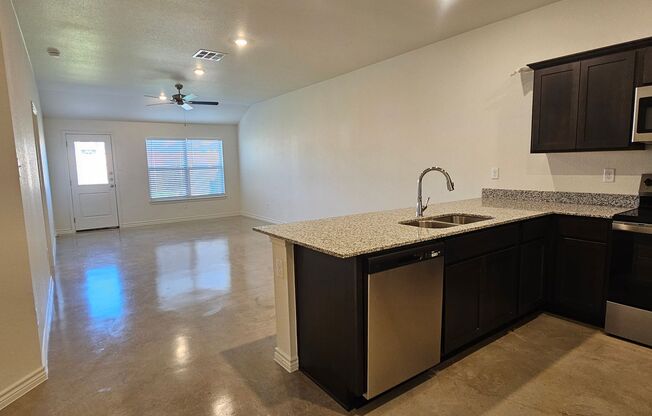 3 beds, 2 baths, 1,215 sqft, $1,450, Unit Unit A