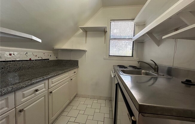 Studio, 1 bath, 400 sqft, $1,850