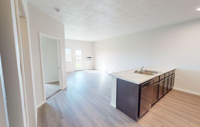 1 bed, 1 bath, 650 sqft, $940