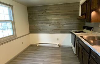 1 bed, 1 bath, $995, Unit APARTMENT GARAGE