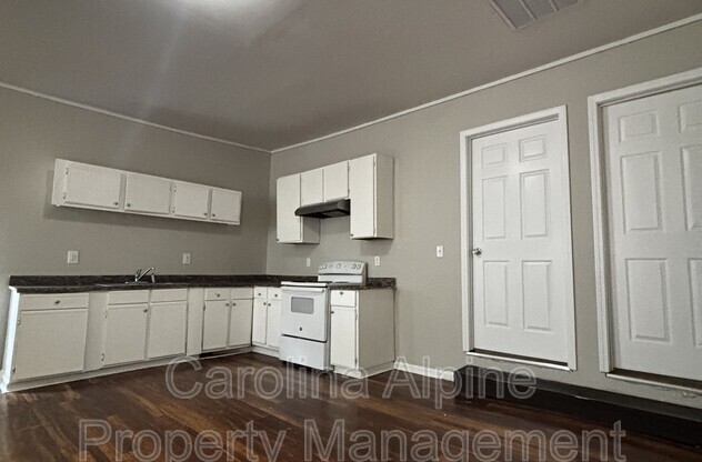 1601 COLLINSTON DR