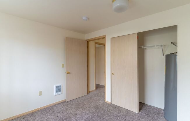 2 beds, 1 bath, 800 sqft, $1,515, Unit 1947-111