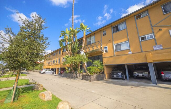 1 bed, 1 bath, $1,825, Unit 024#33