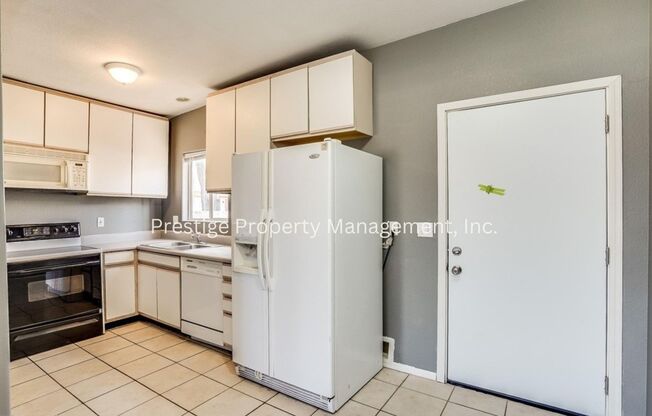 4bd 2ba located in central Tucson!!!