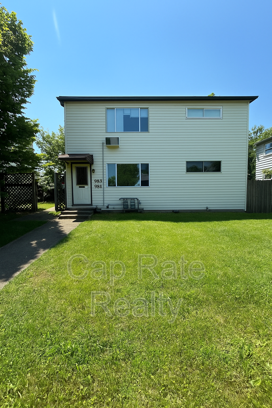 981 983 E 13 AVE
