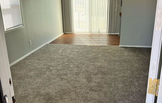 2 beds, 1 bath, 825 sqft, $890, Unit 2943-1
