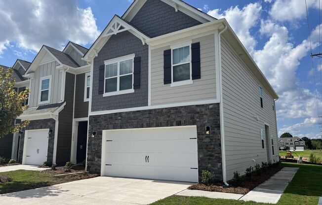 Brand New 3 Bed + Loft Townhome in Monroe