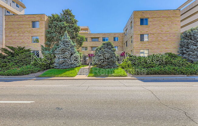 1100 COLORADO BLVD