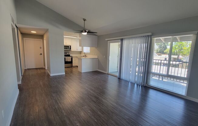 2 beds, 2 baths, 919 sqft, $2,515, Unit M27