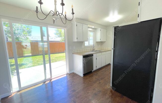 2 beds, 1 bath, $2,000