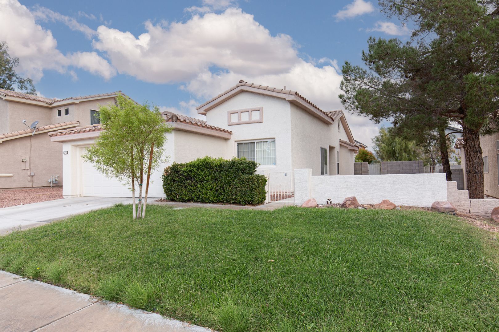 Single story NW home near 95/215