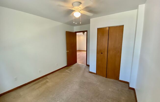 3 beds, 1 bath, $1,550, Unit 5