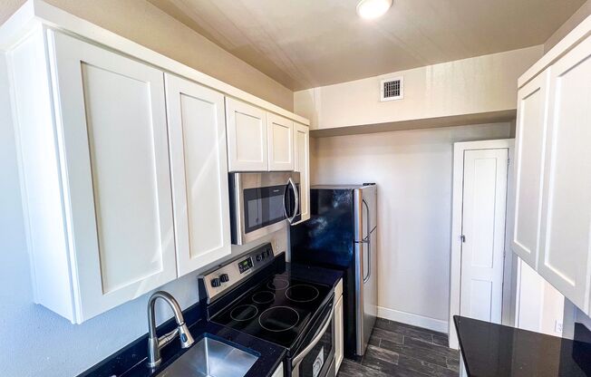 2 beds, 1 bath, 785 sqft, $1,350, Unit Apt. I