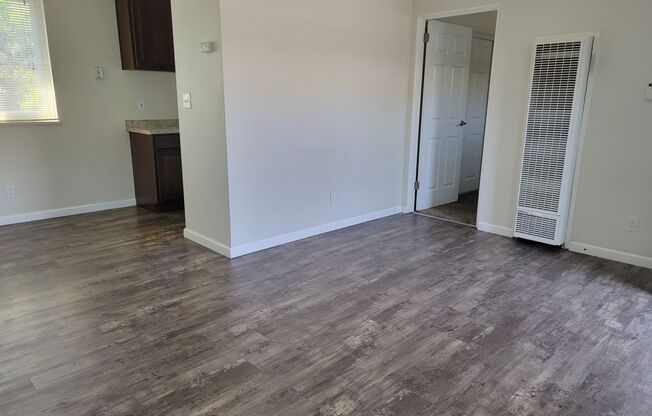 1 bed, 1 bath, 500 sqft, $1,100, Unit 03