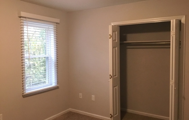 2 beds, 1 bath, $1,000