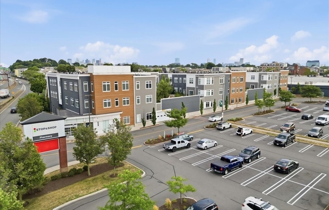 1 bed, 1 bath, 610 sqft, $3,000, Unit 319
