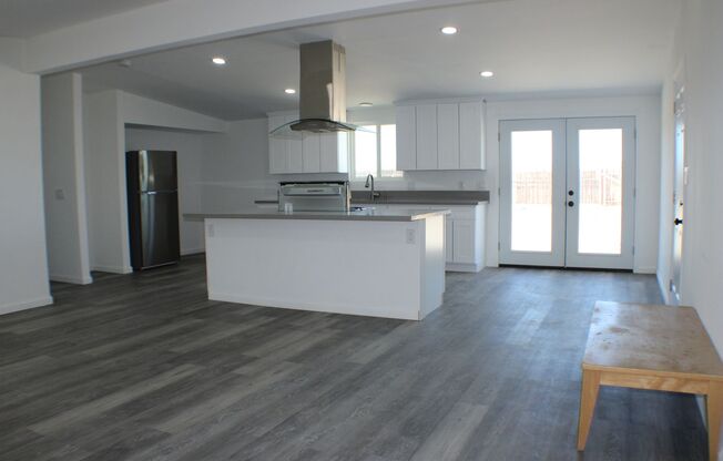 Modern Living in California City