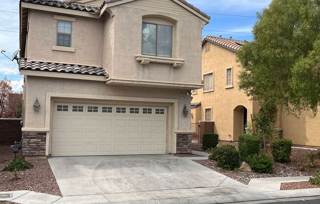 3 beds, 2.5 baths, $2,395