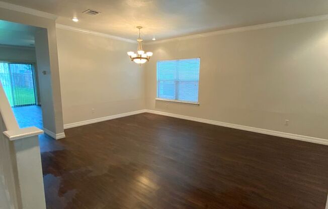 Texas has the largest bedrooms! $200.00 off first month's rent!