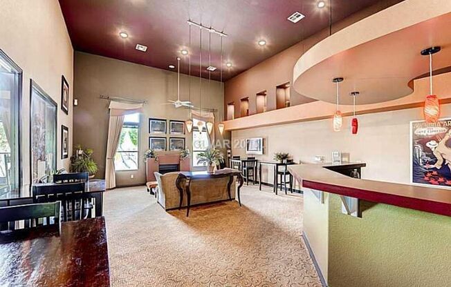 2 beds, 2 baths, $1,400