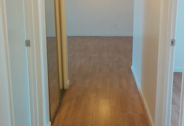 Lovely upgraded Condo near Grossmont College!
