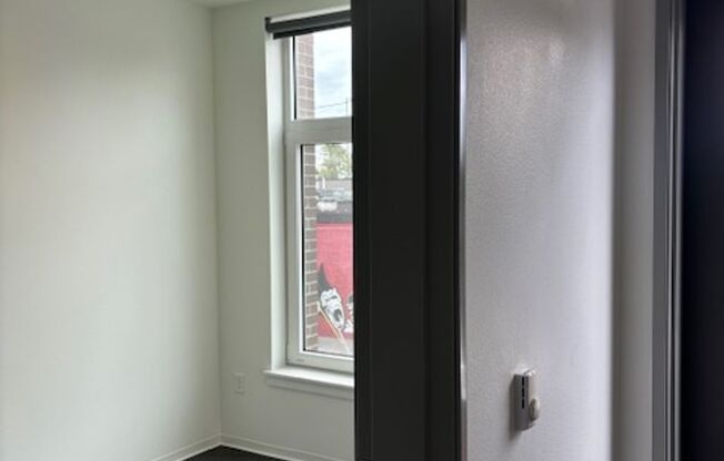 1 bed, 1 bath, 386 sqft, $1,450, Unit 407