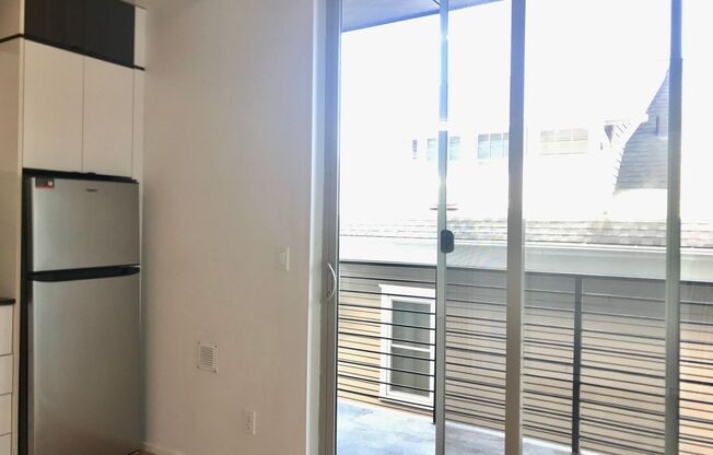 Studio, 1 bath, 202 sqft, $1,165, Unit 307