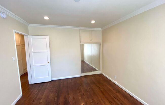 2 beds, 1 bath, $2,195