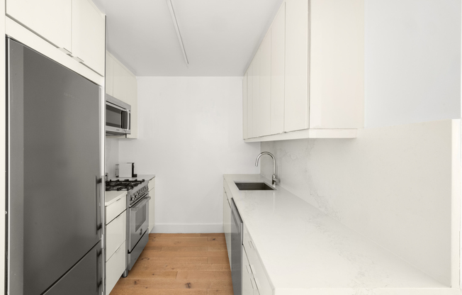 207 E 74 ST