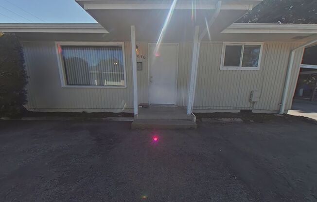 2 Bedroom Duplex ~ Close to Campus