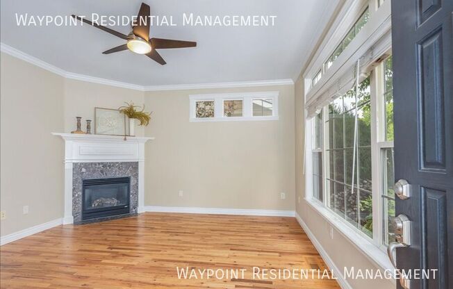 852 E DENISE ST