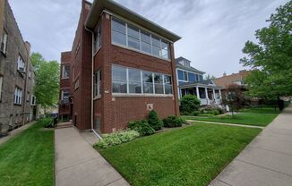 3912 N. Monticello #2