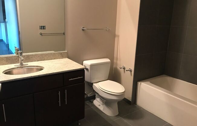 2 beds, 2 baths, 1,009 sqft, $2,025, Unit 705