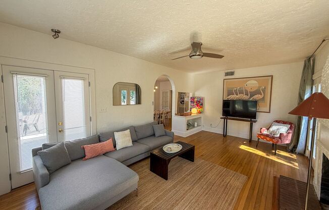 15 NW 26th St - Walk to UF and Law School