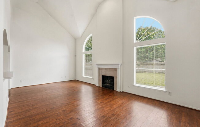 9322 EAGLEWOOD GLN TRL
