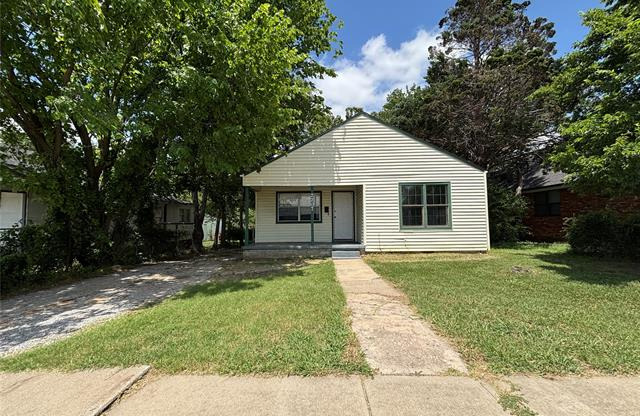 2207 W 41