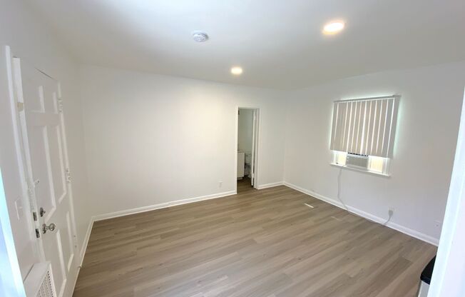 Studio, 1 bath, 350 sqft, $2,098, Unit 01