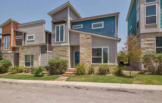 Modern condo, great location, fully Furnished!
