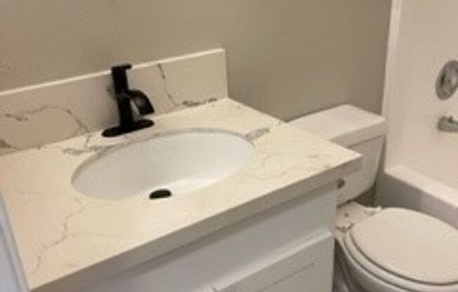 1 bed, 1 bath, 640 sqft, $3,150, Unit 50