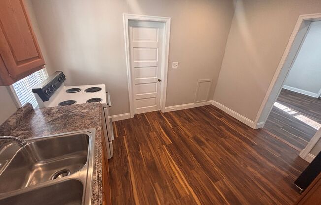 158 - 801 E Hector Street Units A &amp; B - de Souza