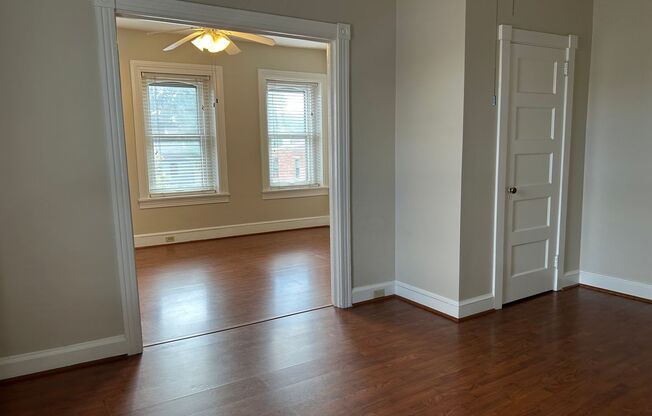 1 bed, 1 bath, $1,150, Unit 145 E. Vine St. Apt. 4