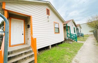 3813 Drew St **$300 OFF THE SECOND MONTH'S RENT MOVE-IN SPECIAL!**