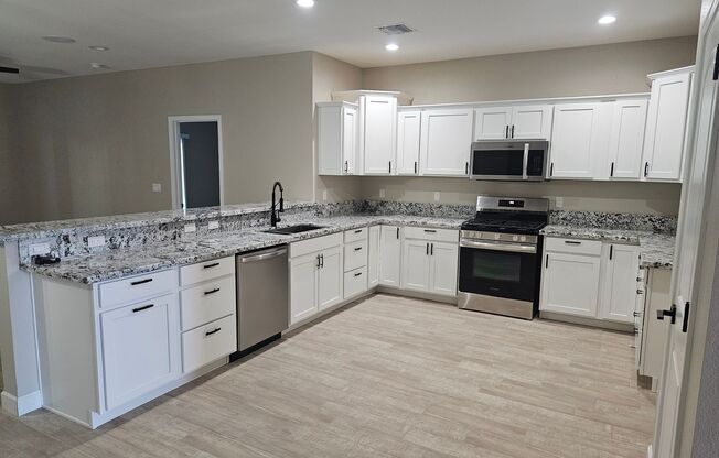 Brand New 3 Bedroom Home in Fort Mohave