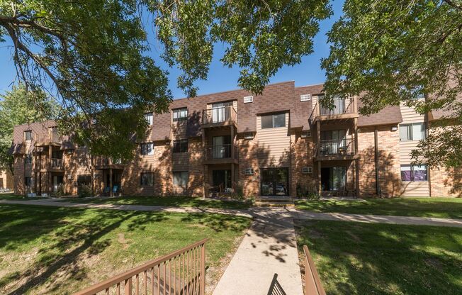 2 beds, 1 bath, 913 sqft, $1,025, Unit 2900-207