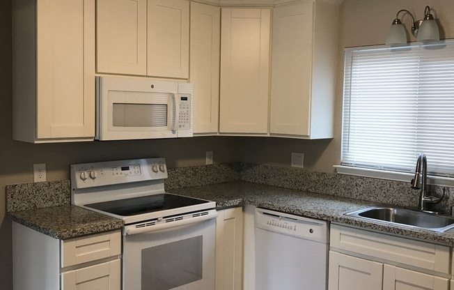 2 beds, 1 bath, 800 sqft, $1,895, Unit 2996