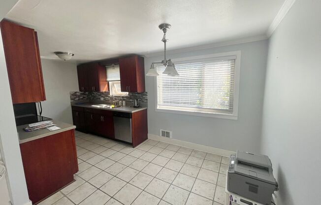 Wallingford 2-Bed Condo with Garage!