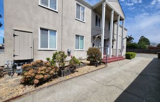 San Pablo Ave 12744