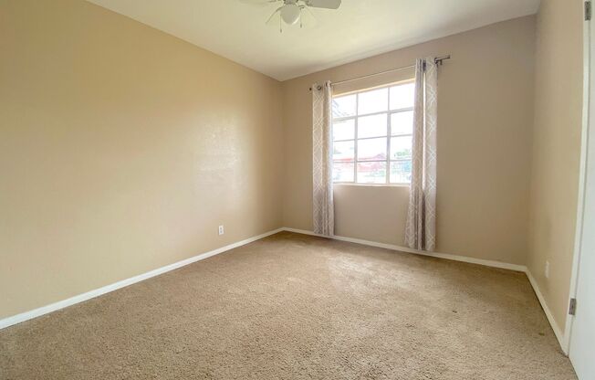 3 beds, 1 bath, $1,300